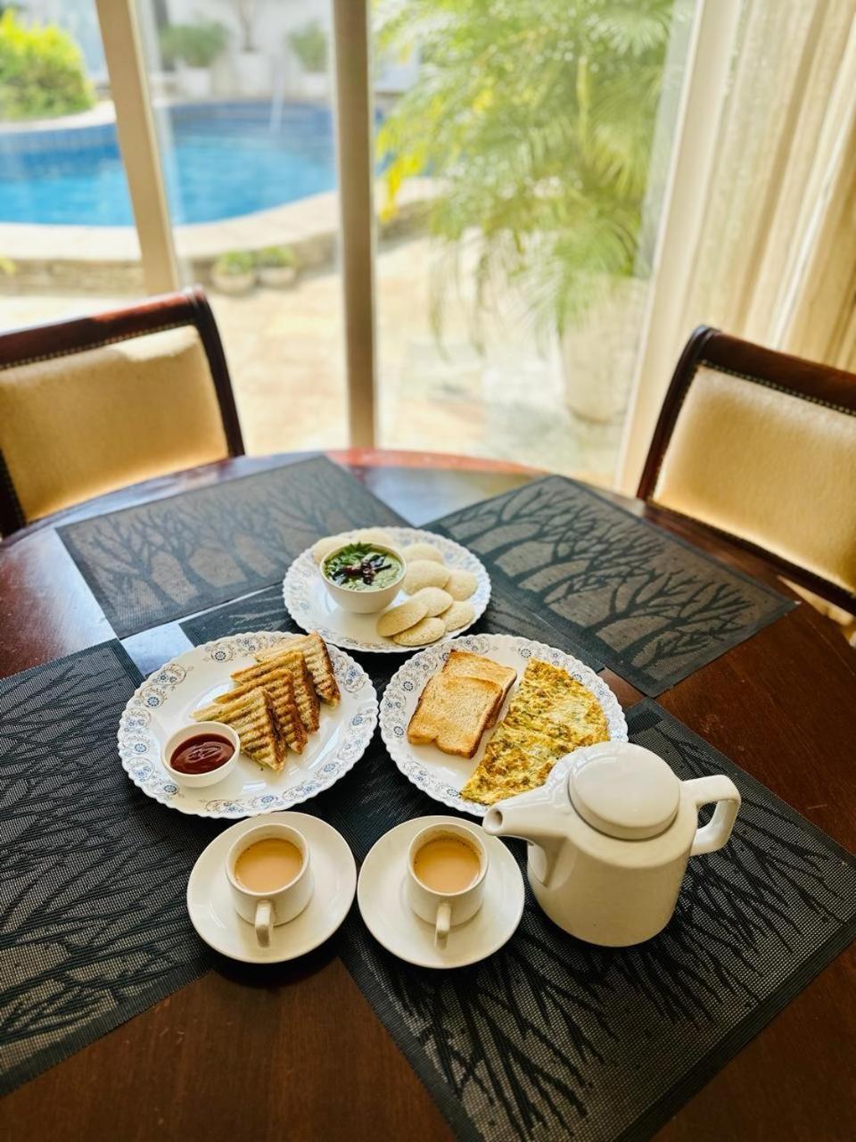 Villa M - Jia 4 Candolim Goa 3Bhk, Pool Facing, Near Beach, Free Breakfast, Free Wifi And Prime Location Aguada Zewnętrze zdjęcie